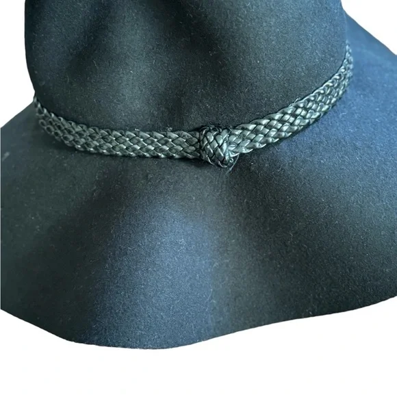 H&M hat - Picture 3 of 6